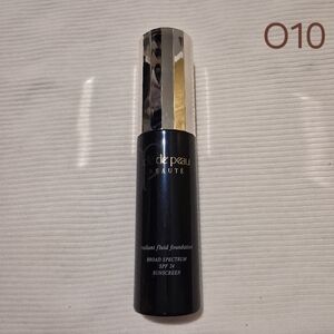 Radiant Fluid Foundation O10 [30mL] Pump